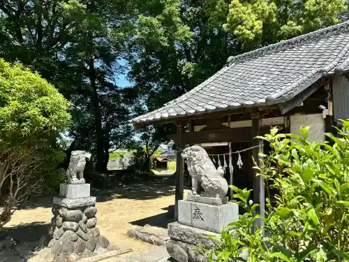 七社神社の{uncategorized: "未分類", other: "その他", undefined: "問題あり", building: "その他建物", grave: "お墓", sacred_gate: "鳥居", guardian: "狛犬", statue: "像", buddha: "仏像", history: "歴史", nature: "自然", garden: "庭園", animal: "動物", pagoda: "塔", temizu: "手水舎", mountain_gate: "山門・神門", sanctuary: "本殿・本堂", subordinate: "末社・摂社", art: "芸術", scenery: "景色", jizo: "地蔵", ema: "絵馬", goshuin: "御朱印", omikuji: "おみくじ", items: "授与品その他", amulet: "お守り", goshuincho: "御朱印帳", eats: "食事", festival: "お祭り", votive_dance: "神楽", shichigosan: "七五三参", wedding: "結婚式", experience: "体験その他", initially: "初詣", around: "周辺", anti_infection: "感染症対策"}