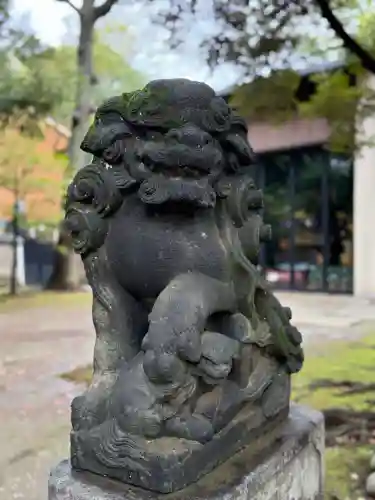 赤坂氷川神社の{uncategorized: "未分類", other: "その他", undefined: "問題あり", building: "その他建物", grave: "お墓", sacred_gate: "鳥居", guardian: "狛犬", statue: "像", buddha: "仏像", history: "歴史", nature: "自然", garden: "庭園", animal: "動物", pagoda: "塔", temizu: "手水舎", mountain_gate: "山門・神門", sanctuary: "本殿・本堂", subordinate: "末社・摂社", art: "芸術", scenery: "景色", jizo: "地蔵", ema: "絵馬", goshuin: "御朱印", omikuji: "おみくじ", items: "授与品その他", amulet: "お守り", goshuincho: "御朱印帳", eats: "食事", festival: "お祭り", votive_dance: "神楽", shichigosan: "七五三参", wedding: "結婚式", experience: "体験その他", initially: "初詣", around: "周辺", anti_infection: "感染症対策"}