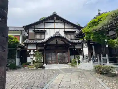 長源寺の{uncategorized: "未分類", other: "その他", undefined: "問題あり", building: "その他建物", grave: "お墓", sacred_gate: "鳥居", guardian: "狛犬", statue: "像", buddha: "仏像", history: "歴史", nature: "自然", garden: "庭園", animal: "動物", pagoda: "塔", temizu: "手水舎", mountain_gate: "山門・神門", sanctuary: "本殿・本堂", subordinate: "末社・摂社", art: "芸術", scenery: "景色", jizo: "地蔵", ema: "絵馬", goshuin: "御朱印", omikuji: "おみくじ", items: "授与品その他", amulet: "お守り", goshuincho: "御朱印帳", eats: "食事", festival: "お祭り", votive_dance: "神楽", shichigosan: "七五三参", wedding: "結婚式", experience: "体験その他", initially: "初詣", around: "周辺", anti_infection: "感染症対策"}