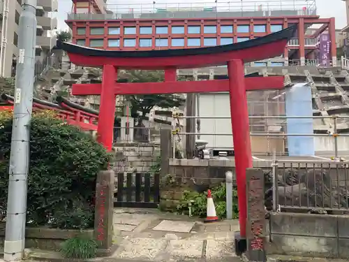 横浜成田山延命院（成田山横浜別院）の鳥居