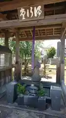 龍本寺の像