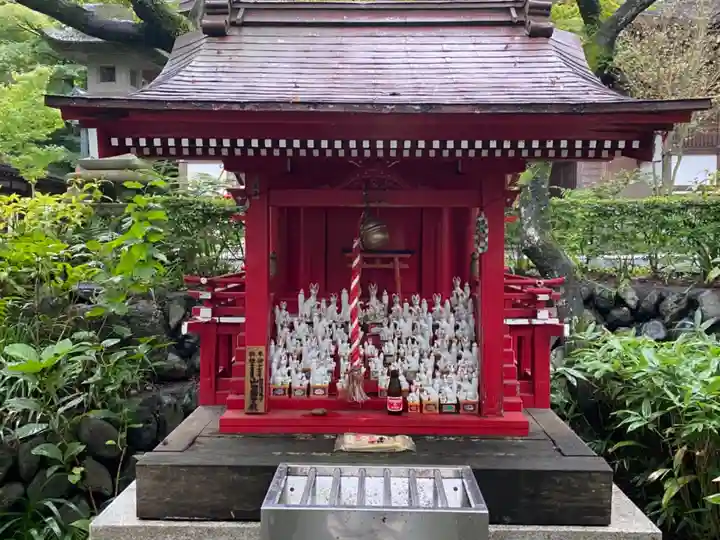 高幡不動尊 金剛寺の末社・摂社