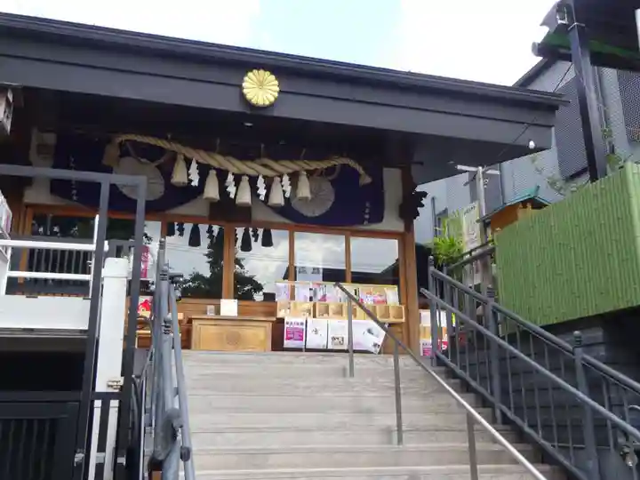 菊名神社の本殿・本堂