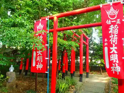 鎮守氷川神社の末社