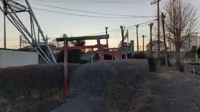 交通稲荷神社の鳥居