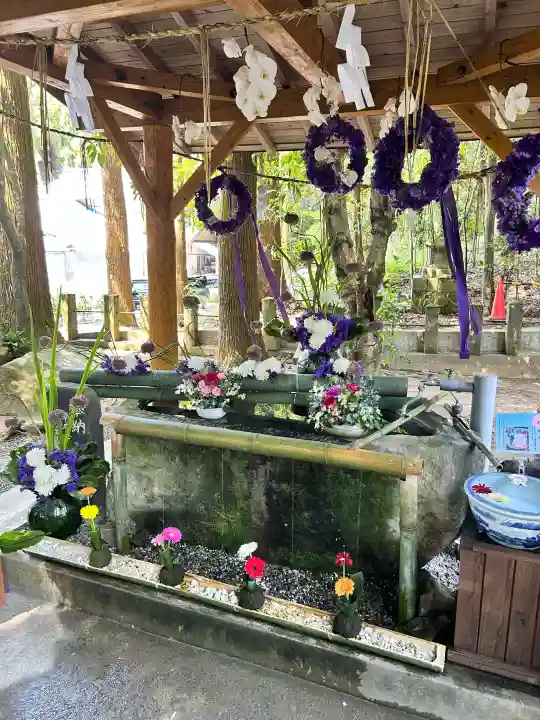 彦嶽宮の{uncategorized: "未分類", other: "その他", undefined: "問題あり", building: "その他建物", grave: "お墓", sacred_gate: "鳥居", guardian: "狛犬", statue: "像", buddha: "仏像", history: "歴史", nature: "自然", garden: "庭園", animal: "動物", pagoda: "塔", temizu: "手水舎", mountain_gate: "山門・神門", sanctuary: "本殿・本堂", subordinate: "末社・摂社", art: "芸術", scenery: "景色", jizo: "地蔵", ema: "絵馬", goshuin: "御朱印", omikuji: "おみくじ", items: "授与品その他", amulet: "お守り", goshuincho: "御朱印帳", eats: "食事", festival: "お祭り", votive_dance: "神楽", shichigosan: "七五三参", wedding: "結婚式", experience: "体験その他", initially: "初詣", around: "周辺", anti_infection: "感染症対策"}