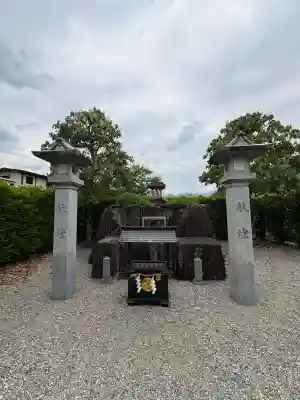 熊野本宮大社産田社の{uncategorized: "未分類", other: "その他", undefined: "問題あり", building: "その他建物", grave: "お墓", sacred_gate: "鳥居", guardian: "狛犬", statue: "像", buddha: "仏像", history: "歴史", nature: "自然", garden: "庭園", animal: "動物", pagoda: "塔", temizu: "手水舎", mountain_gate: "山門・神門", sanctuary: "本殿・本堂", subordinate: "末社・摂社", art: "芸術", scenery: "景色", jizo: "地蔵", ema: "絵馬", goshuin: "御朱印", omikuji: "おみくじ", items: "授与品その他", amulet: "お守り", goshuincho: "御朱印帳", eats: "食事", festival: "お祭り", votive_dance: "神楽", shichigosan: "七五三参", wedding: "結婚式", experience: "体験その他", initially: "初詣", around: "周辺", anti_infection: "感染症対策"}