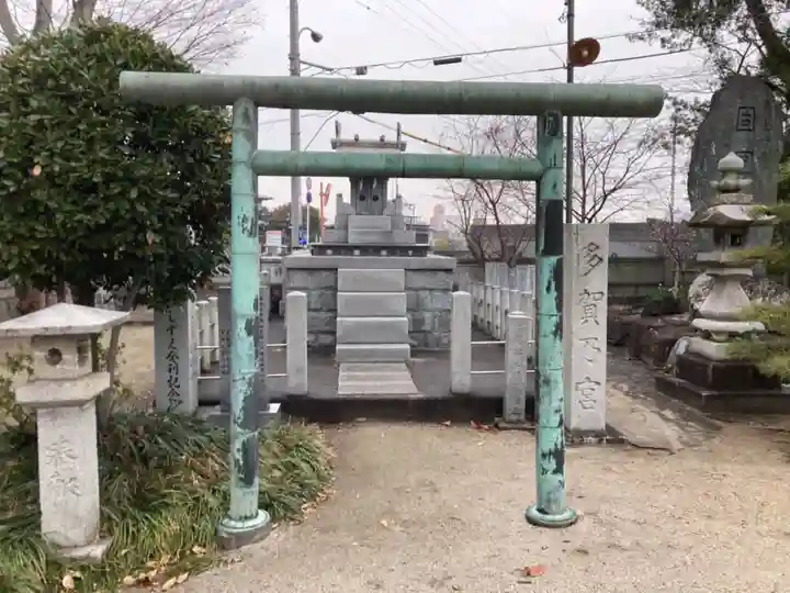 鶴岡八幡神社の末社・摂社