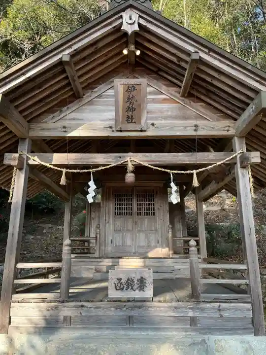 清神社の{uncategorized: "未分類", other: "その他", undefined: "問題あり", building: "その他建物", grave: "お墓", sacred_gate: "鳥居", guardian: "狛犬", statue: "像", buddha: "仏像", history: "歴史", nature: "自然", garden: "庭園", animal: "動物", pagoda: "塔", temizu: "手水舎", mountain_gate: "山門・神門", sanctuary: "本殿・本堂", subordinate: "末社・摂社", art: "芸術", scenery: "景色", jizo: "地蔵", ema: "絵馬", goshuin: "御朱印", omikuji: "おみくじ", items: "授与品その他", amulet: "お守り", goshuincho: "御朱印帳", eats: "食事", festival: "お祭り", votive_dance: "神楽", shichigosan: "七五三参", wedding: "結婚式", experience: "体験その他", initially: "初詣", around: "周辺", anti_infection: "感染症対策"}