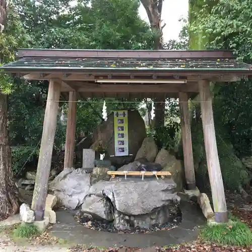 諏訪神社の手水舎