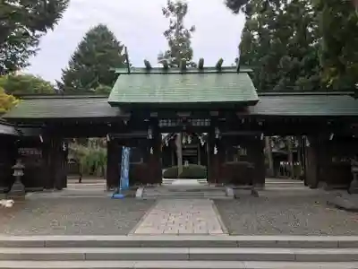 琴似神社の山門・神門