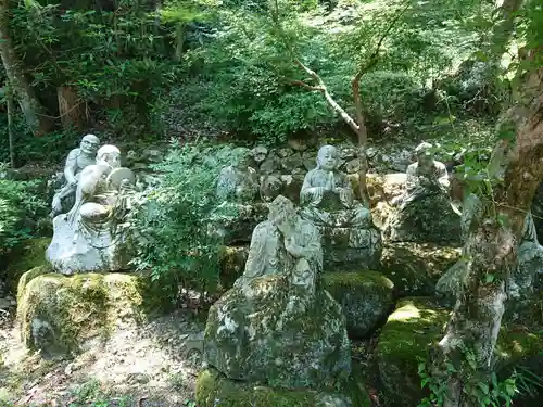 正住寺の像