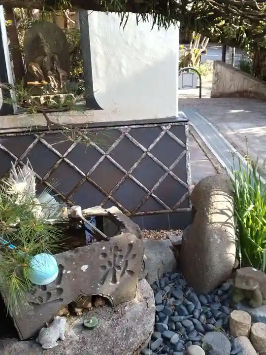 東林寺の手水舎