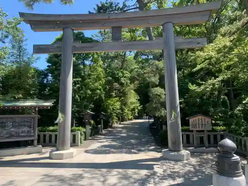 寒川神社の鳥居