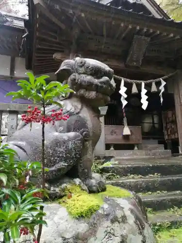 五所駒瀧神社の狛犬