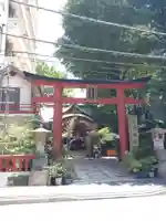 三崎稲荷神社の鳥居