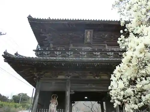 熊谷寺の山門・神門