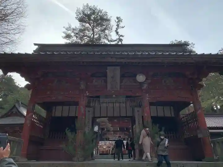 北口本宮冨士浅間神社の山門・神門