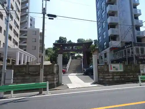 白金氷川神社の鳥居