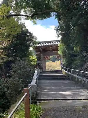 善峯寺の山門・神門