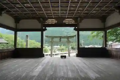 六所神社の本殿・本堂