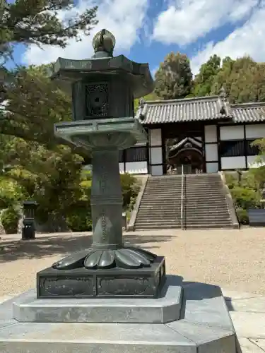 叡福寺の{uncategorized: "未分類", other: "その他", undefined: "問題あり", building: "その他建物", grave: "お墓", sacred_gate: "鳥居", guardian: "狛犬", statue: "像", buddha: "仏像", history: "歴史", nature: "自然", garden: "庭園", animal: "動物", pagoda: "塔", temizu: "手水舎", mountain_gate: "山門・神門", sanctuary: "本殿・本堂", subordinate: "末社・摂社", art: "芸術", scenery: "景色", jizo: "地蔵", ema: "絵馬", goshuin: "御朱印", omikuji: "おみくじ", items: "授与品その他", amulet: "お守り", goshuincho: "御朱印帳", eats: "食事", festival: "お祭り", votive_dance: "神楽", shichigosan: "七五三参", wedding: "結婚式", experience: "体験その他", initially: "初詣", around: "周辺", anti_infection: "感染症対策"}