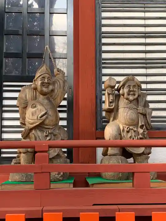 大前神社の像