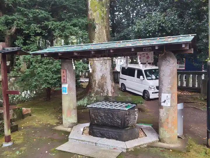 葛見神社の手水舎
