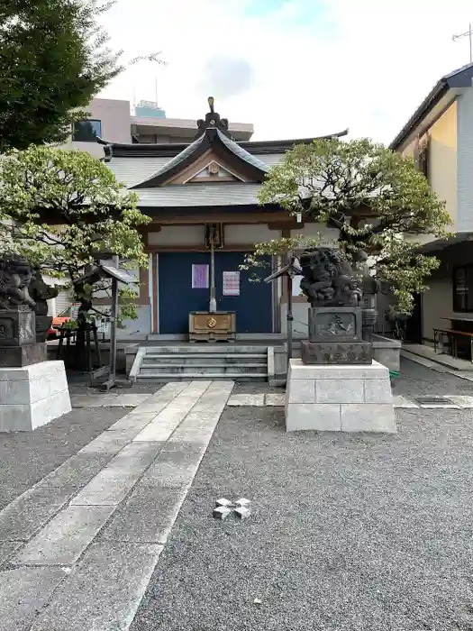 穏田神社の本殿