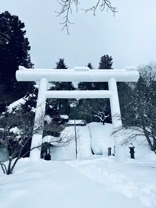 土津神社|こどもと出世の神さまの鳥居