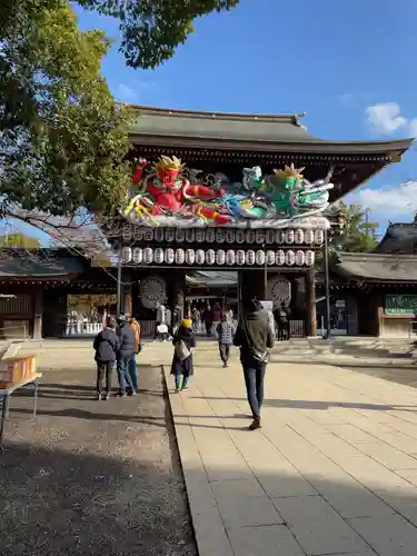 寒川神社の山門・神門