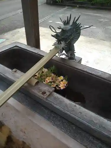 武蔵第六天神社の手水舎