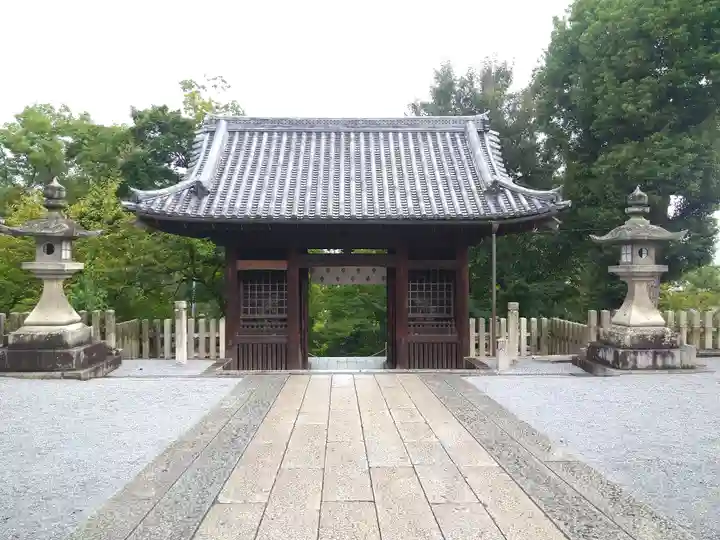 阿智神社の山門・神門