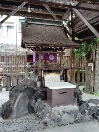 被官稲荷神社の本殿・本堂