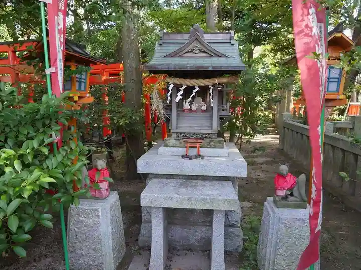 東伏見稲荷神社の末社・摂社