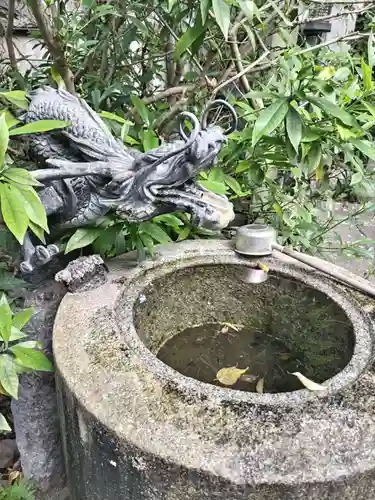 玉眞院玉川大師の手水舎