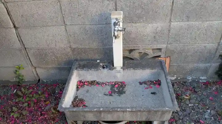 連雀子育観音の手水舎