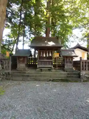 諏訪大社下社秋宮の末社・摂社