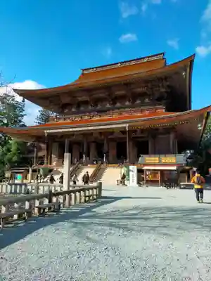 金峯山寺の本殿・本堂