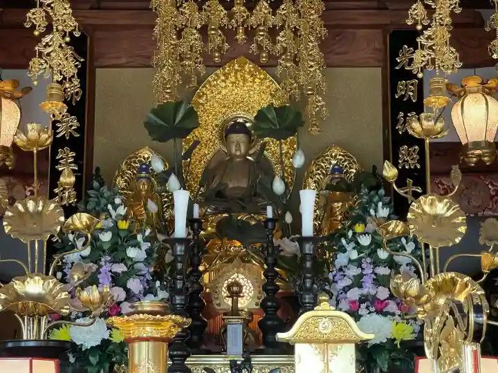 西徳寺の{uncategorized: "未分類", other: "その他", undefined: "問題あり", building: "その他建物", grave: "お墓", sacred_gate: "鳥居", guardian: "狛犬", statue: "像", buddha: "仏像", history: "歴史", nature: "自然", garden: "庭園", animal: "動物", pagoda: "塔", temizu: "手水舎", mountain_gate: "山門・神門", sanctuary: "本殿・本堂", subordinate: "末社・摂社", art: "芸術", scenery: "景色", jizo: "地蔵", ema: "絵馬", goshuin: "御朱印", omikuji: "おみくじ", items: "授与品その他", amulet: "お守り", goshuincho: "御朱印帳", eats: "食事", festival: "お祭り", votive_dance: "神楽", shichigosan: "七五三参", wedding: "結婚式", experience: "体験その他", initially: "初詣", around: "周辺", anti_infection: "感染症対策"}