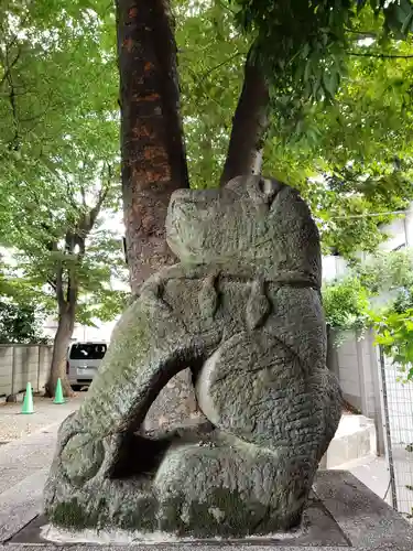 穏田神社の狛犬