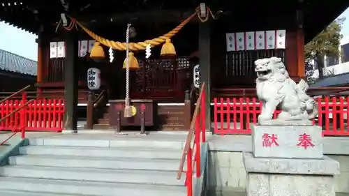 雷電神社の本殿