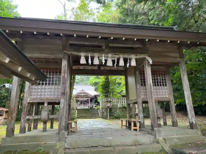 加知彌神社の山門・神門