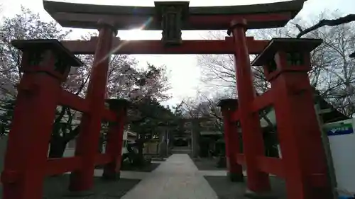 彌彦神社　(伊夜日子神社)の鳥居