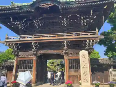 題経寺（柴又帝釈天）の{uncategorized: "未分類", other: "その他", undefined: "問題あり", building: "その他建物", grave: "お墓", sacred_gate: "鳥居", guardian: "狛犬", statue: "像", buddha: "仏像", history: "歴史", nature: "自然", garden: "庭園", animal: "動物", pagoda: "塔", temizu: "手水舎", mountain_gate: "山門・神門", sanctuary: "本殿・本堂", subordinate: "末社・摂社", art: "芸術", scenery: "景色", jizo: "地蔵", ema: "絵馬", goshuin: "御朱印", omikuji: "おみくじ", items: "授与品その他", amulet: "お守り", goshuincho: "御朱印帳", eats: "食事", festival: "お祭り", votive_dance: "神楽", shichigosan: "七五三参", wedding: "結婚式", experience: "体験その他", initially: "初詣", around: "周辺", anti_infection: "感染症対策"}
