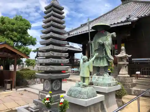 道隆寺の像