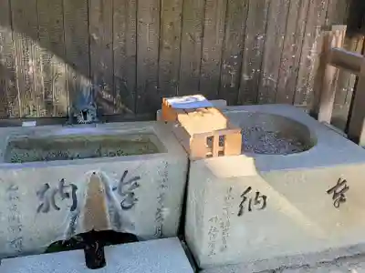 泊神社の手水舎