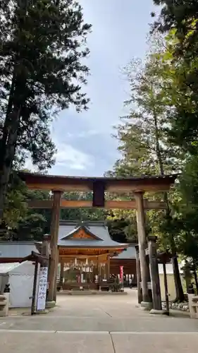 穂高神社本宮の鳥居