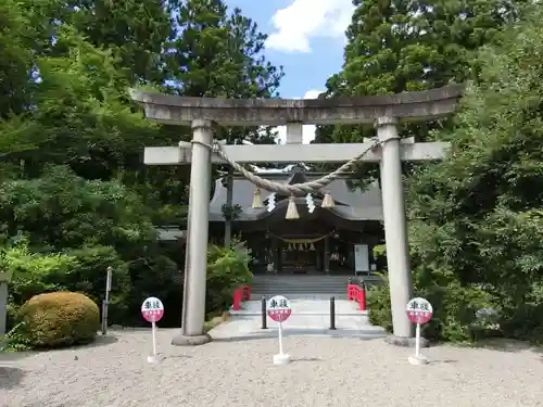 越中一宮 髙瀬神社の鳥居