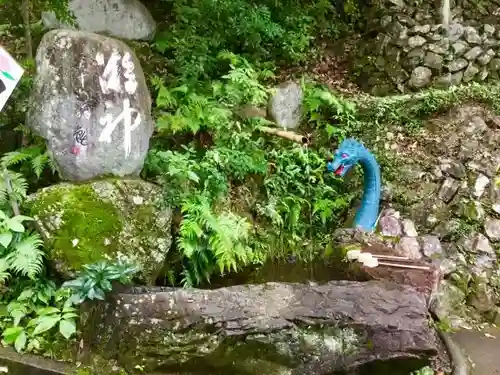 桃太郎神社（栗栖）の手水舎